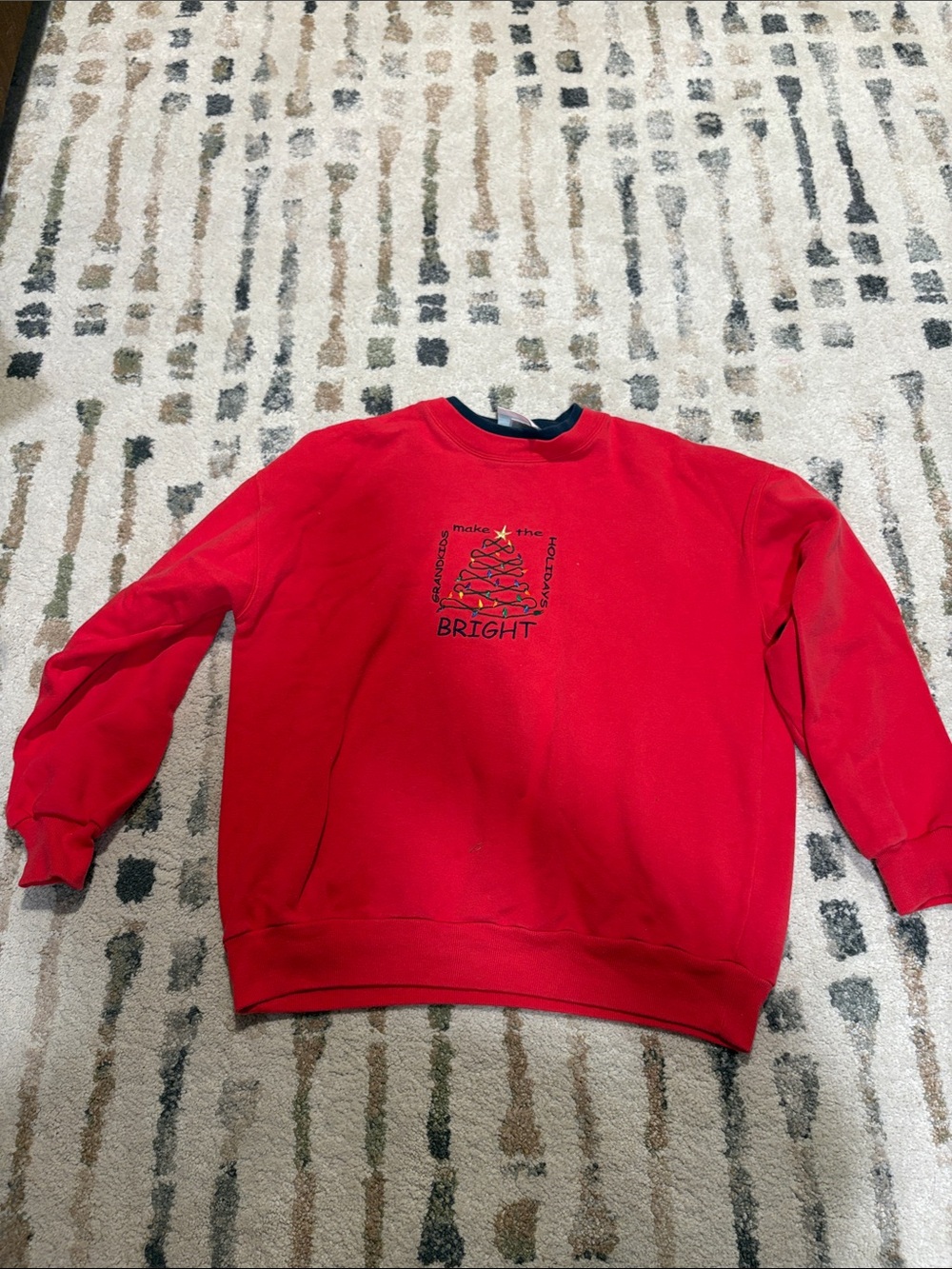 Vintage Red Holiday Graphic Crewneck Sweatshirt